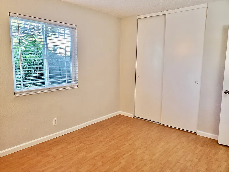 945 Kearney St #1 — Photo 18