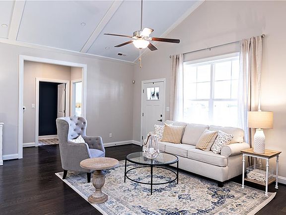 4th image of 900 Biltmore Way