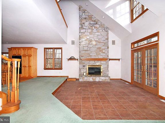 3rd image of 150 Anthracite Rd