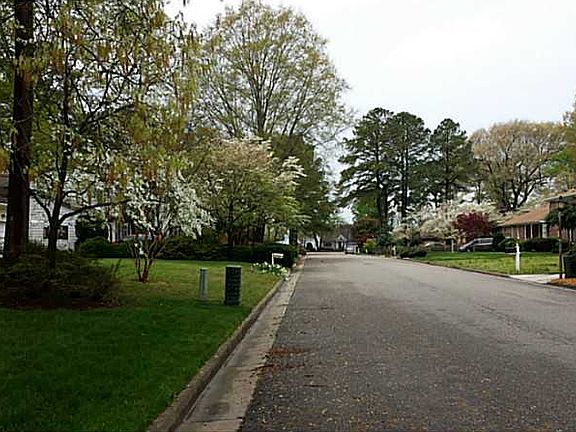2nd image of 22 Hopemont Dr
