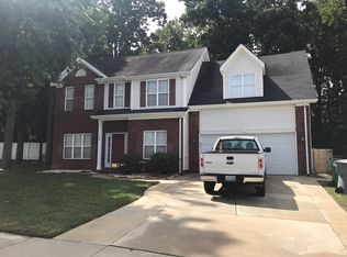 409 McGinn Grove Dr, Charlotte, NC 28216