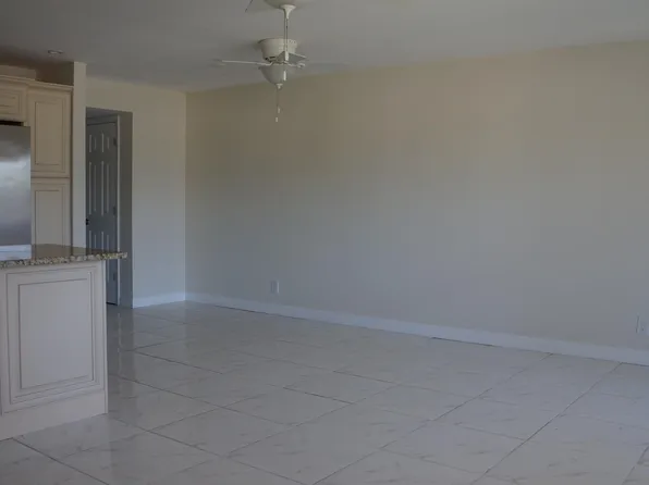 42 Sussex B #B, West Palm Beach, FL 33417