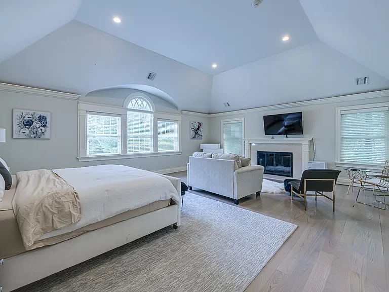 4 Candace Dr — Photo 13