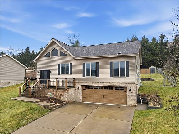 2nd image of 192 Galley Rd