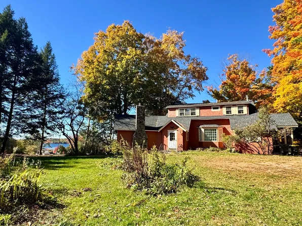 43 White Oaks Rd, Laconia, NH 03246