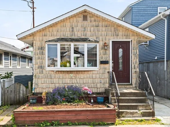 14 E 7th Road, Broad Channel, NY 11693