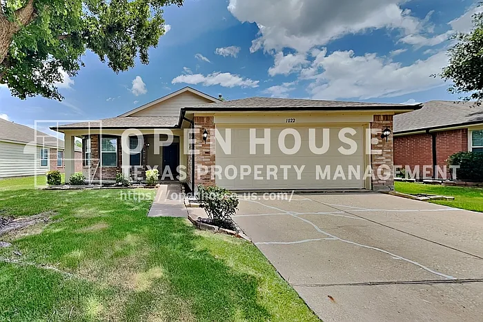 1022 Halifax Ln