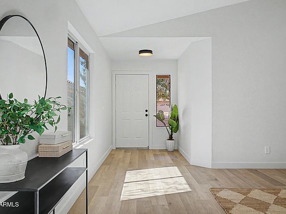 3rd image of 5757 W COMMONWEALTH Place