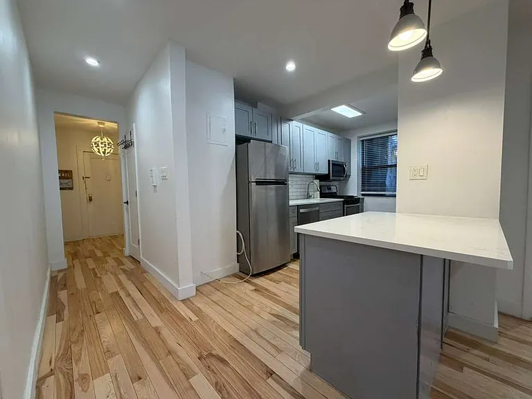 312 Main St #1H — Photo 1