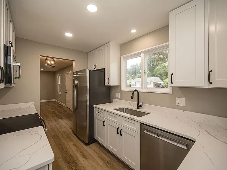 2568 Bonniebrook Dr — Photo 2