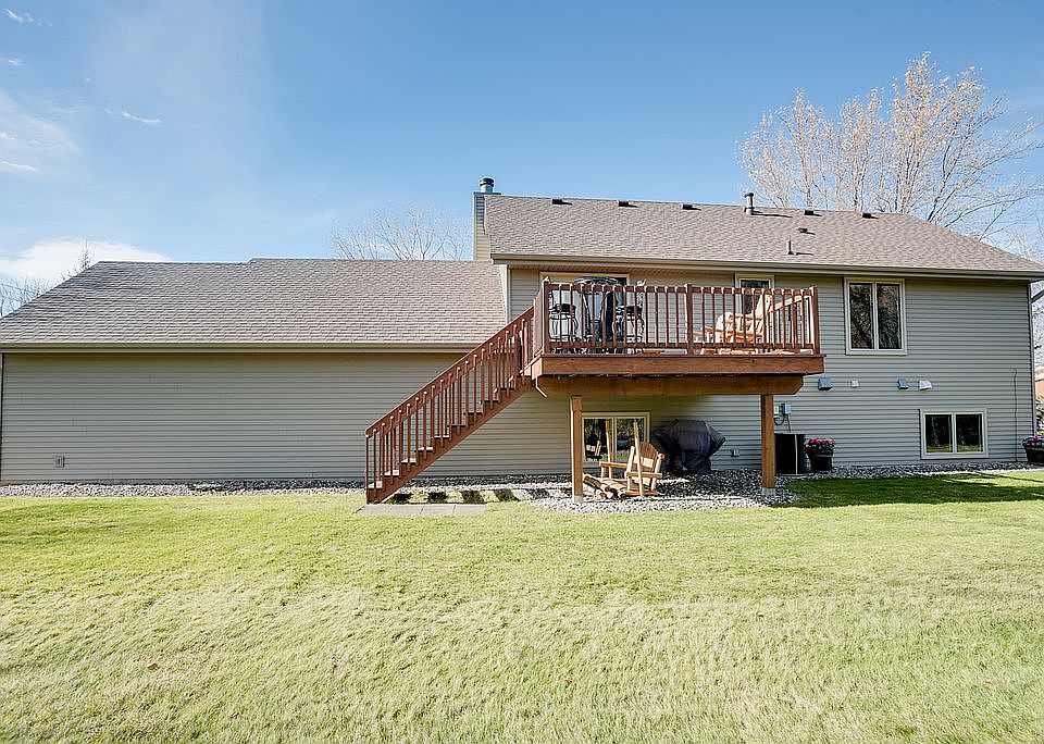 2nd image of 17101 Creek Ridge Trl