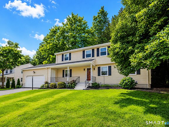 2nd image of 132 Hollyberry Lane