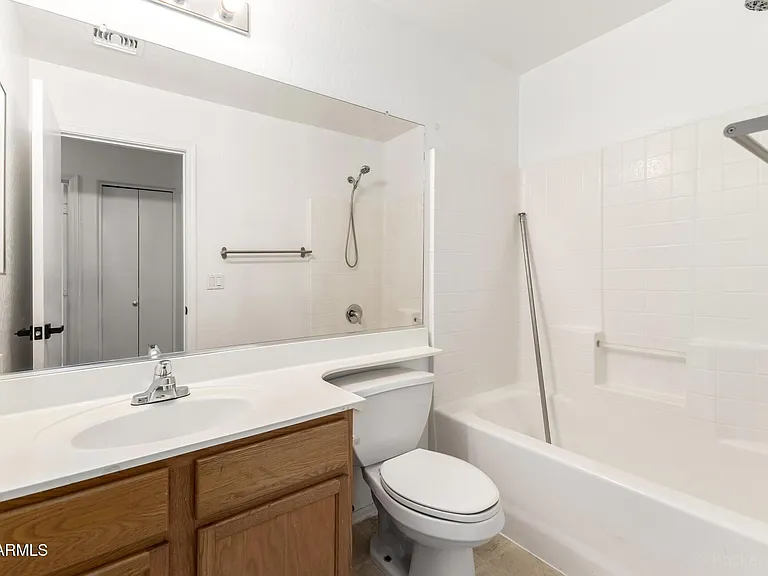 1501 S 113th Dr — Photo 23