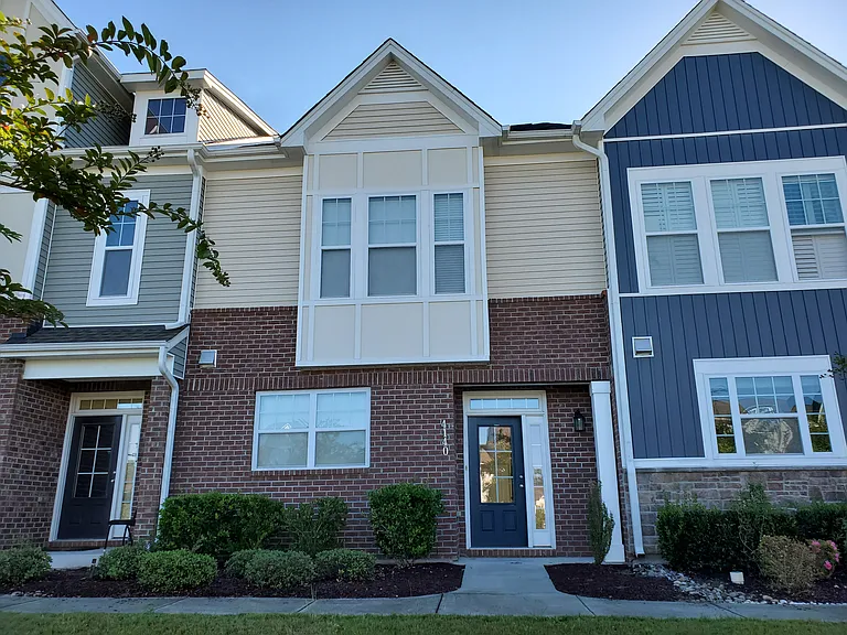 4140 Strendal Dr — Photo 2