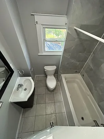 107 Lake St #2 — Photo 11