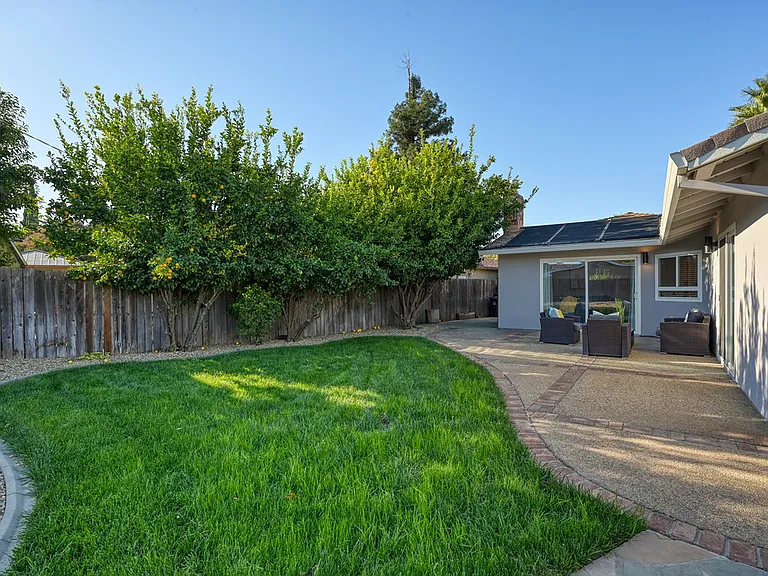 3425 Corbin Way — Photo 9