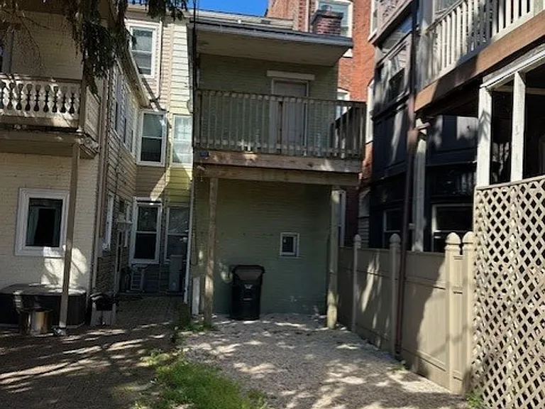 909 N 2nd St — Photo 23