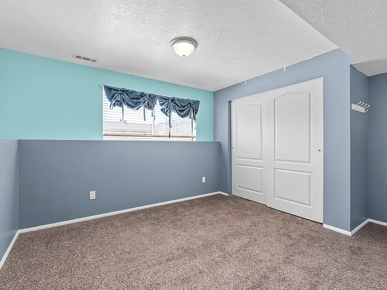 609 N 1050 W — Photo 10