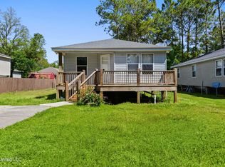 6084 W Clay St, Bay Saint Louis, MS 39520
