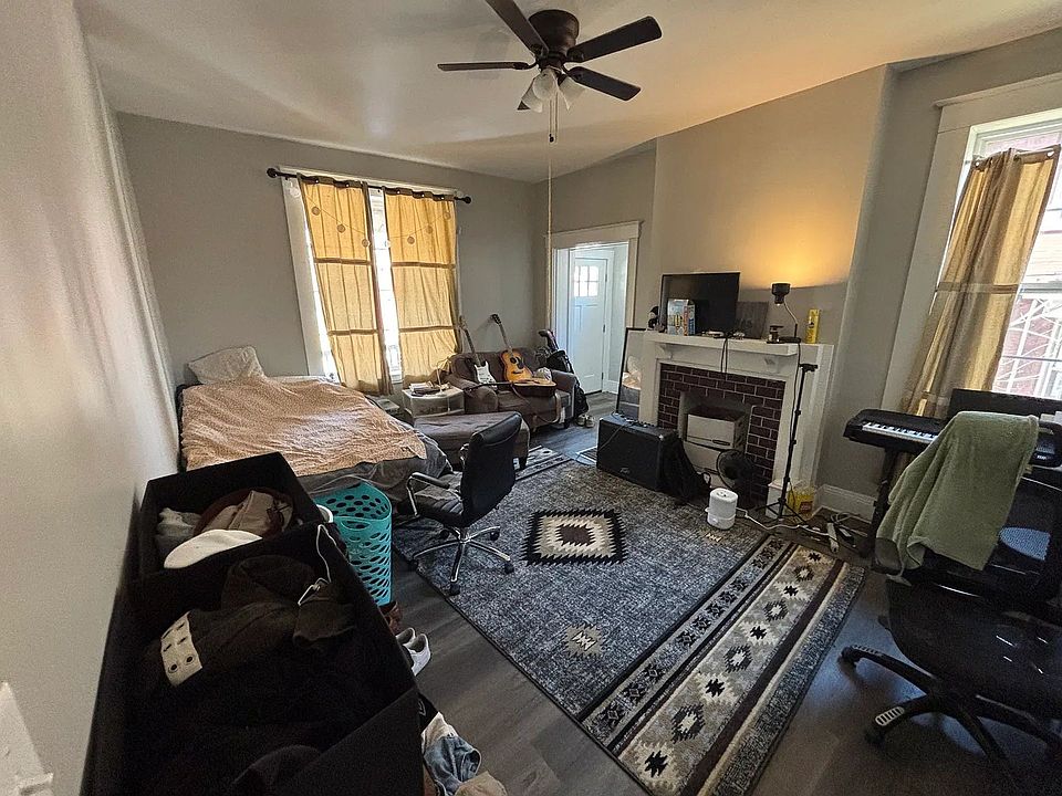 1st image of 281 McCormick Pl
