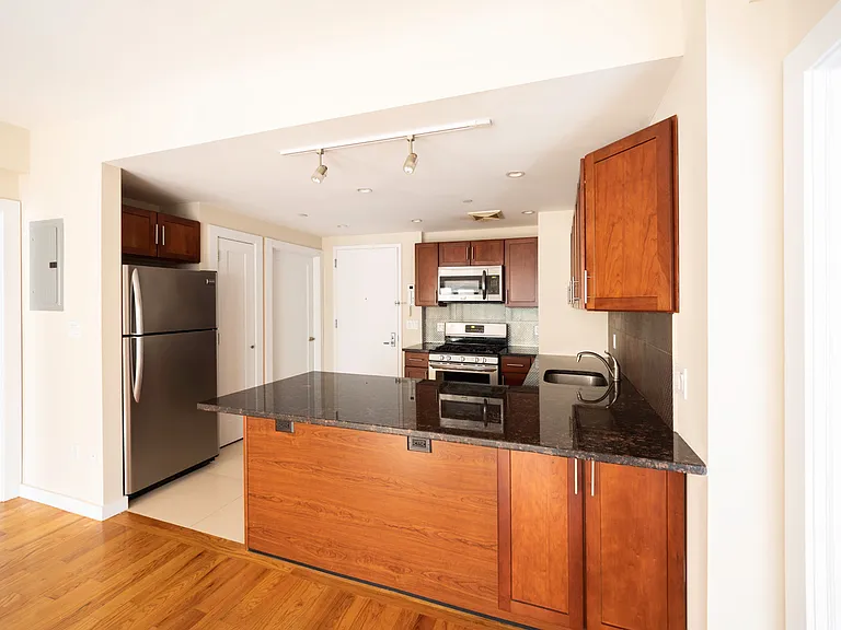 525 W 133rd St #5B — Photo 6