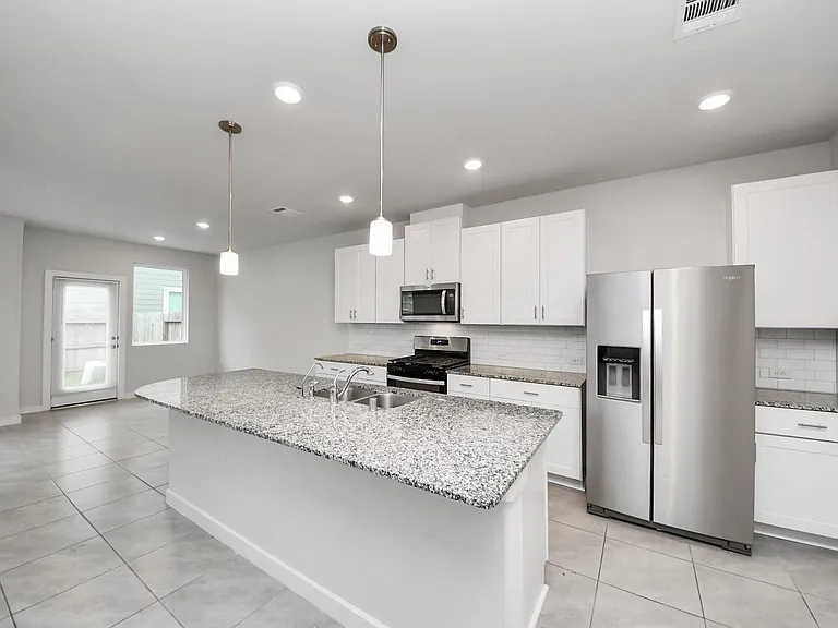 3830 Glossy Lake Dr — Photo 19