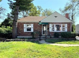 8212 Braddock Dr, Saint Louis, MO 63132