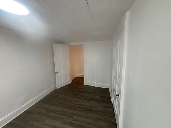4th image of 409 W Broad St #1