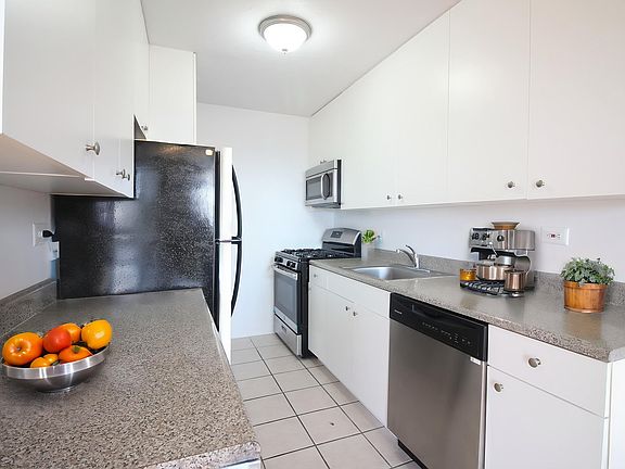 3rd image of 175 W 90th St APT 9G