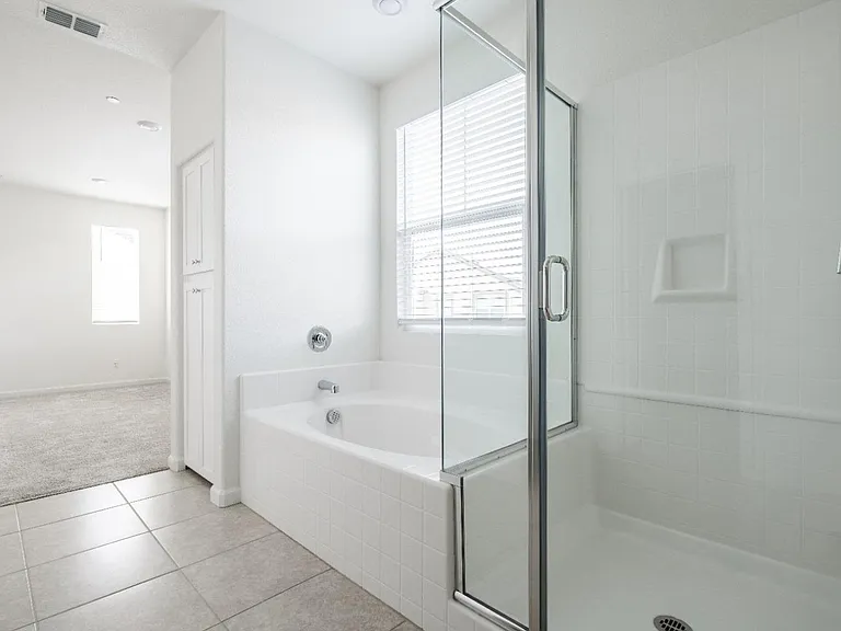3268 Sunny Gate Ln — Photo 10