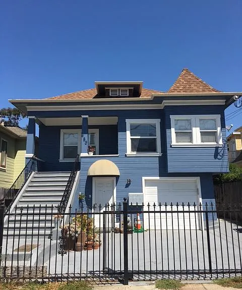 950 46th St #D — Photo 1