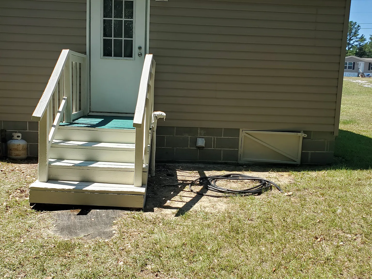 3 bed, 1600 sqft, $1,400 — Photo 2