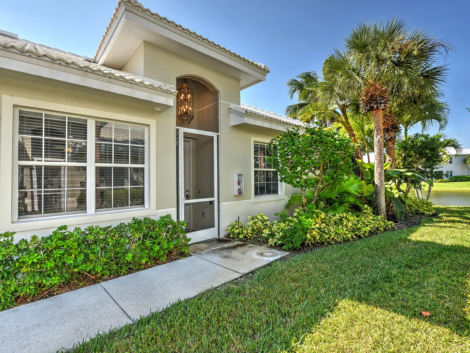 3 bed, 1913 sqft, $7,500 — Photo 2