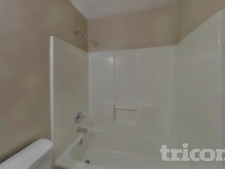 562 Chisolm Way — Photo 15
