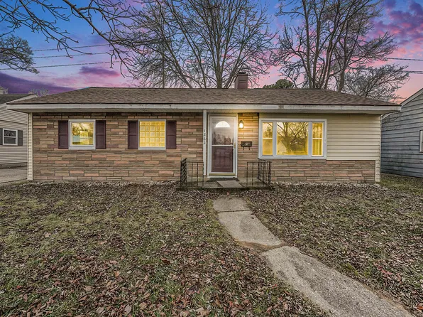 1262 Hollywood St NE, Grand Rapids, MI 49505