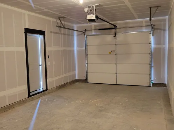 93 W Jefferson Ave, Belgrade, MT