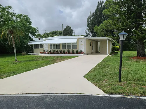 4482 King Theodore Dr Photo 1