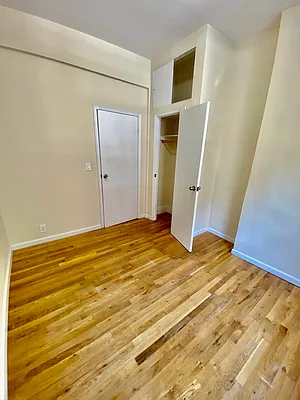 Rented by Douglas Elliman | media 23