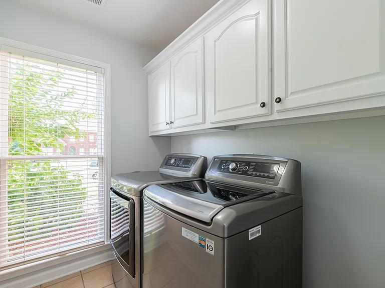 10191 Wynmanor Dr — Photo 17