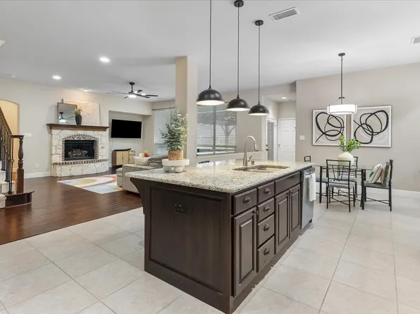 3418 Meadowside Dr, Sachse, TX 75048