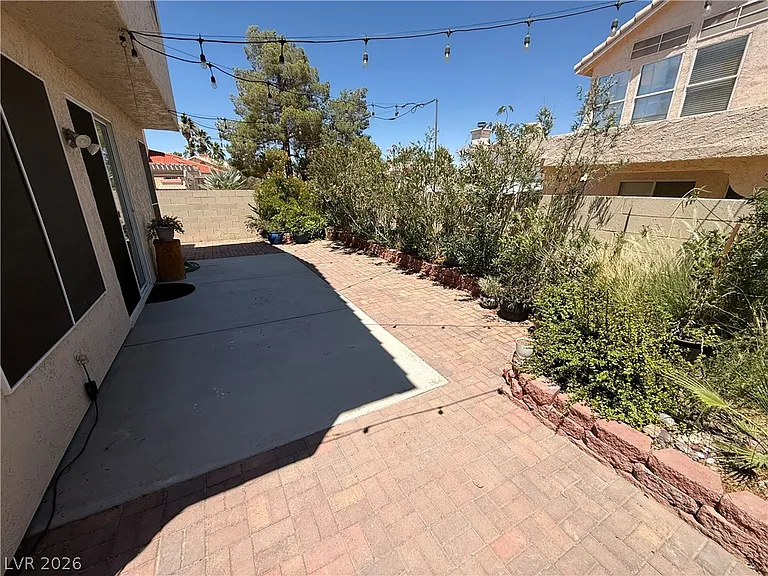 136 Serenade Ct — Photo 34