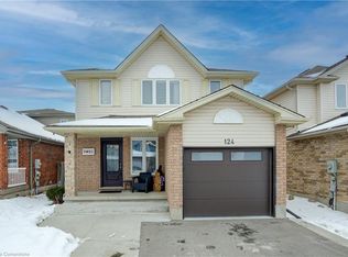124 Whittaker Cres, Cambridge, ON N1T1Y7