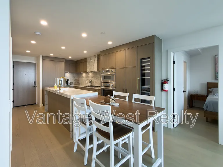 3800 Capozzi Rd #806 — Photo 16