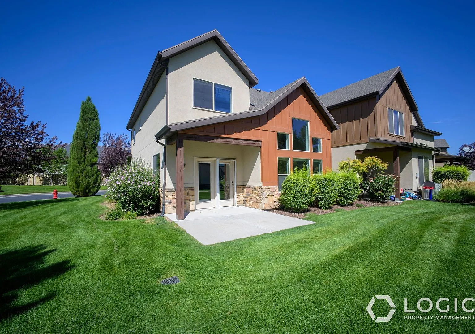 3 Bed / 2.5 Bath Townhome for Rent in South Jordan, UT — Photo 2
