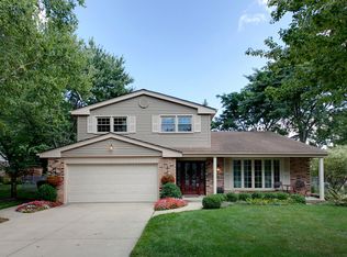 3133 N Walker Ln W, Arlington Heights, IL 60004