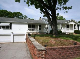 3221 Orchard Dr, High Ridge, MO 63049