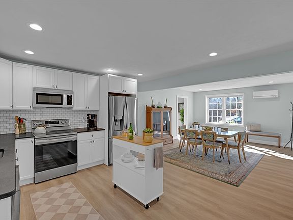 4th image of 74 Hill Rd #A