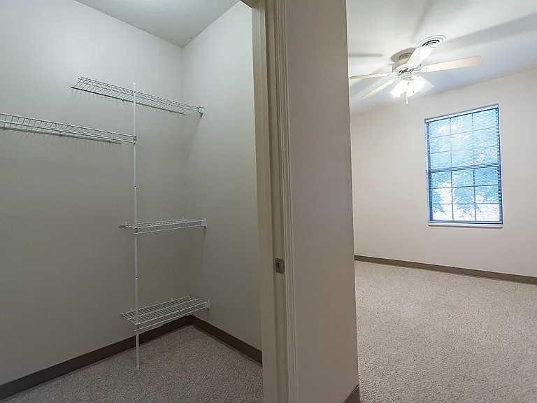 Tenth & College Apartments — Photo 80