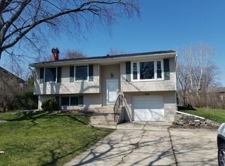 726 Dartmouth Ln, Schaumburg, IL 60193