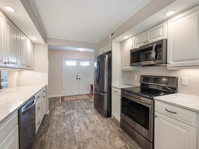 241 Palm River Blvd #C202 — Photo 2